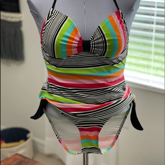 Hobie Tankini Swimwear - Picture 1 of 7